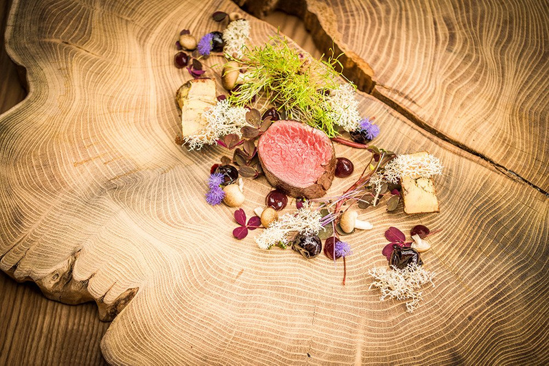 Struś z mozaiką foie gras