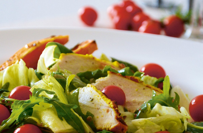 Sałatka z grillowanym kurczakiem